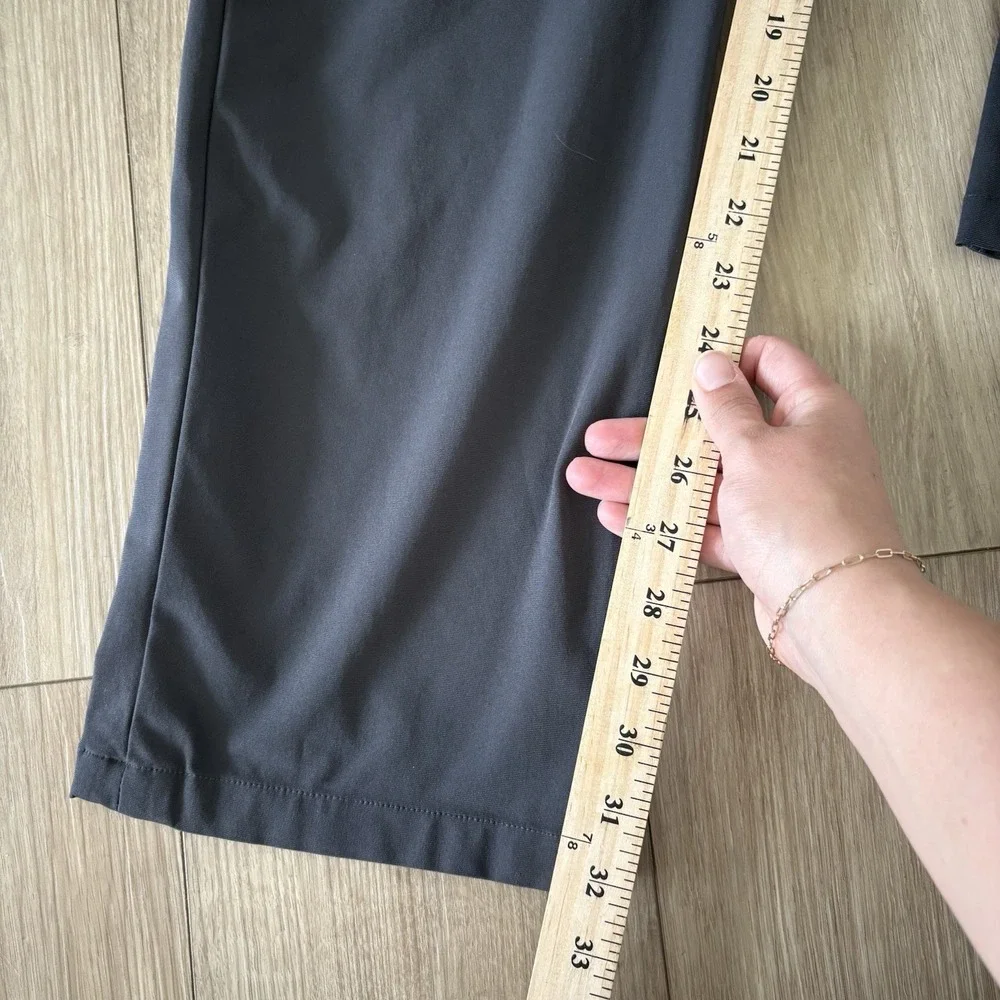 Lululemon Men's Gray Dress Pants Straight Fit Stretch Zip Pocket Size 36 32